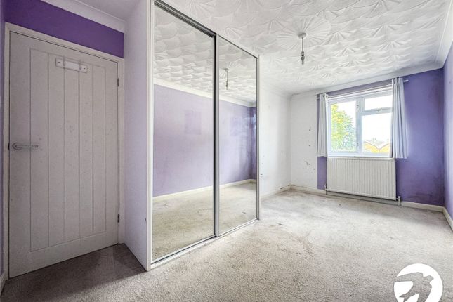 24, Portland Avenue, Sittingbourne photo 5