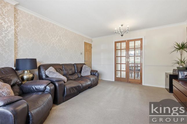 11, Tennand Close, Waltham Cross photo 3