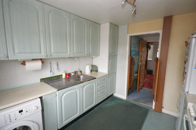 18, Lodge Road, Essex photo 3