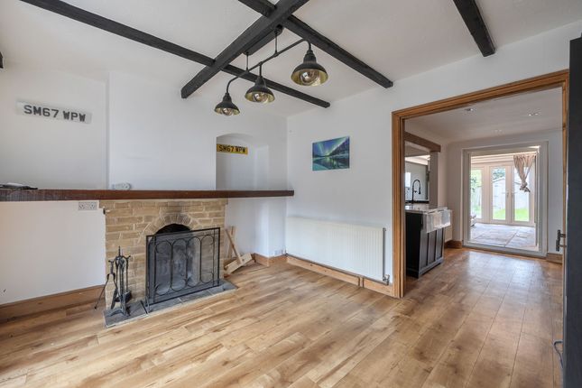 2, Gatefield Cottage, High Road, Coulsdon photo 4