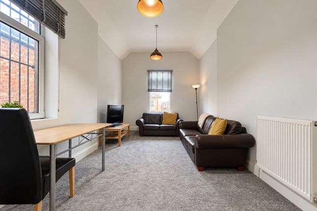 5 Bedroom Flat
