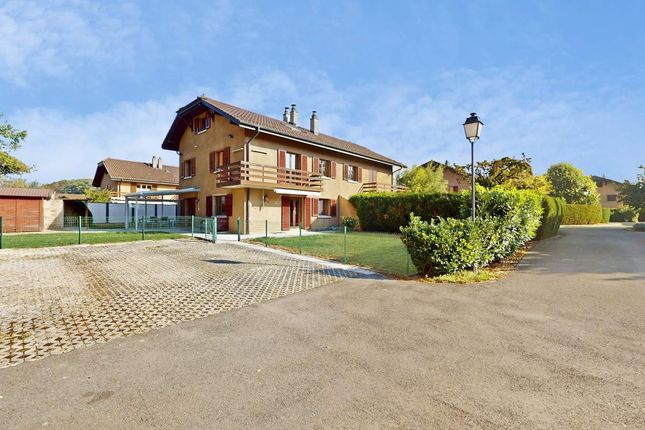 Villa for sale in Crissier, Canton De Vaud, Switzerland