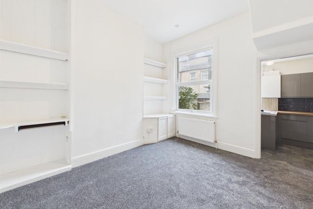5 Grafton Road, Morecambe photo 3