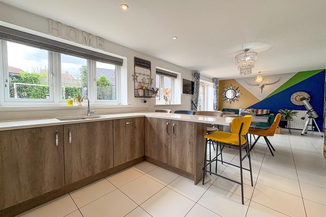 63, Loachbrook Farm Way, Congleton photo 3