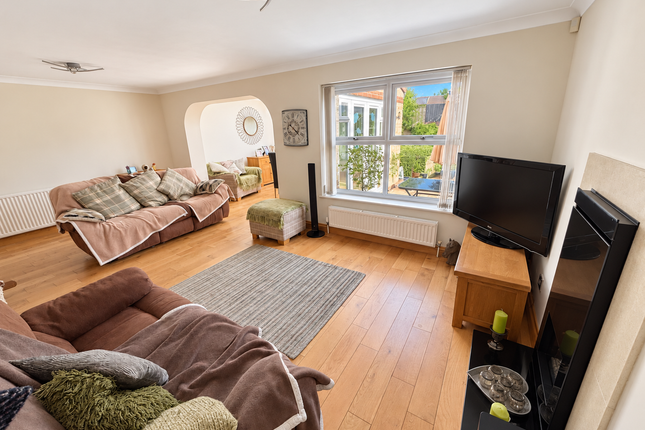 11, Bridge Rise, Martock photo 3
