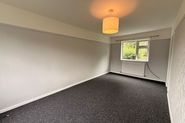 46, Capesthorne Road, Crewe photo 3