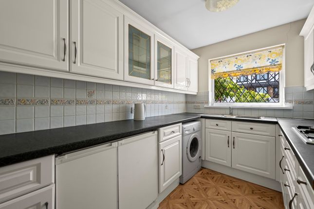 45, Brampton Meadows, Rotherham photo 4
