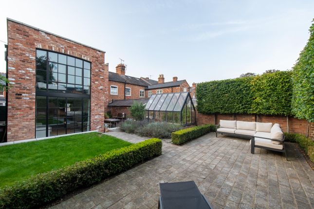 End terrace house for sale in Broad Street, Stratford-Upon-Avon, Warwickshire