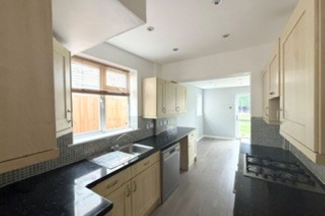61, Southfields Drive, Peterborough photo 3