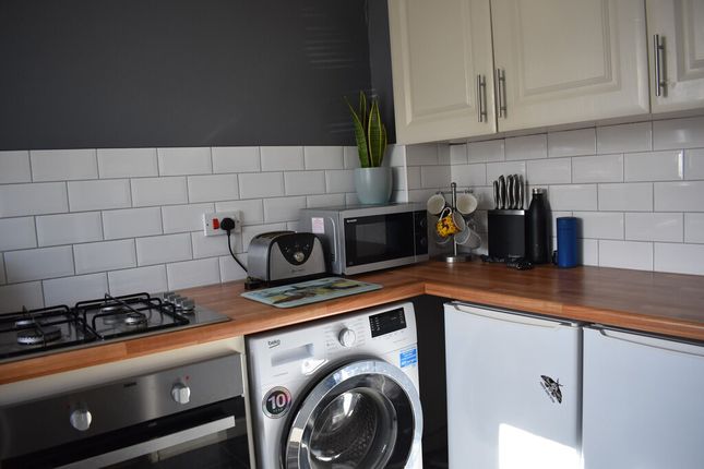 28, Sleight Close, Yeovil photo 4