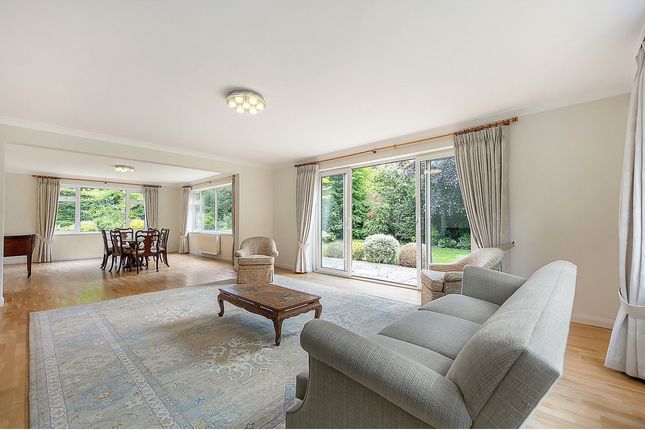 Tara, Coombe Ridings, Kingston Upon Thames photo 4