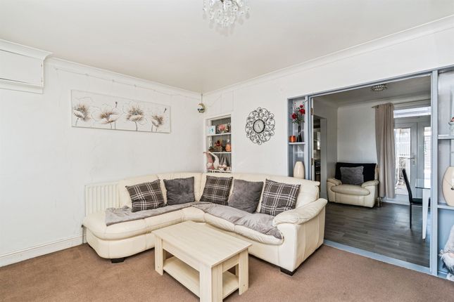279, Market Street, Eastleigh photo 2