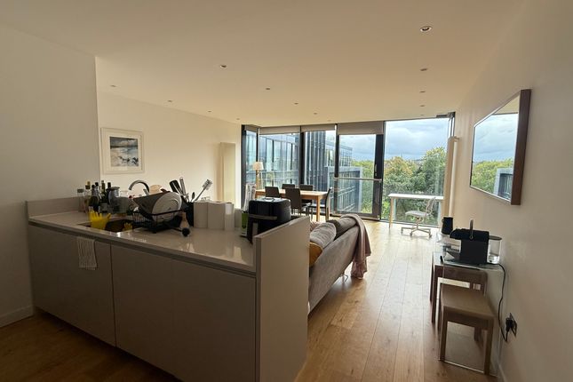 Flat 21, 5 Simpson Loan, Edinburgh photo 4