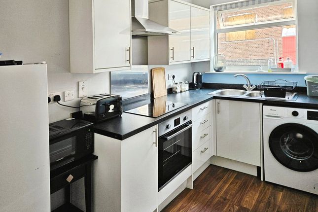 Flat 4, 34, Station Road, Leicestershire photo 3