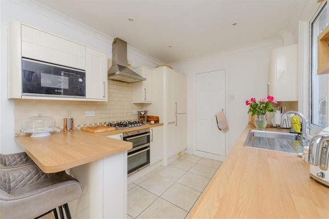 Burnham Road, Dartford photo 3