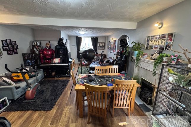 60, Gelligalled Road, Rhondda Cynon Taff photo 4