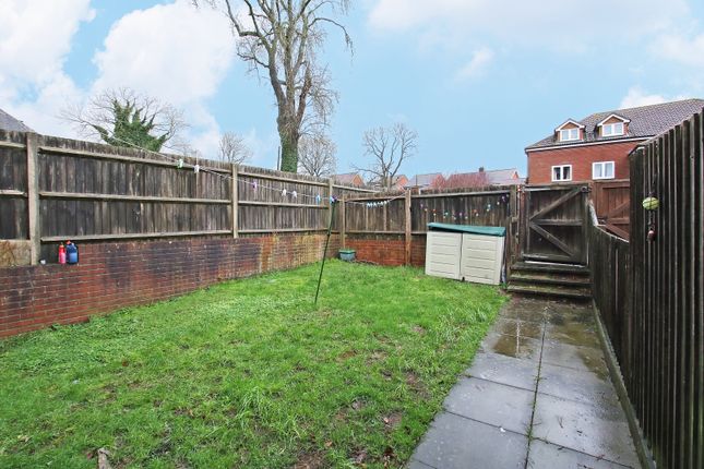 1, Chandlers Court, Tidworth photo 3