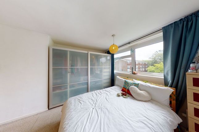 88, Dacre Park, London photo 2