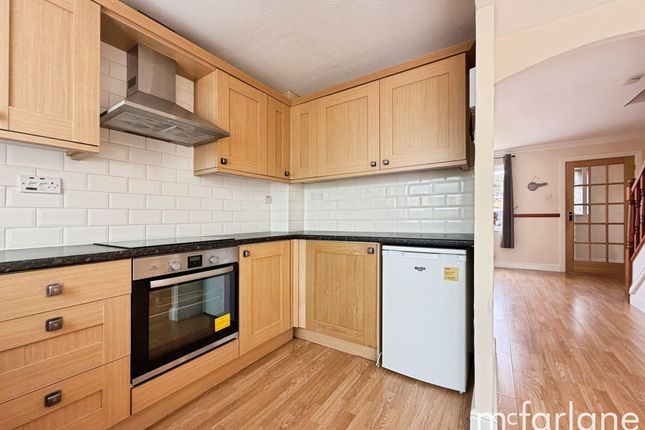 12 Partridge Close, Swindon photo 4