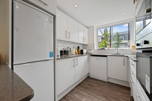 Flat for sale in Harley Street, Marylebone Village, London