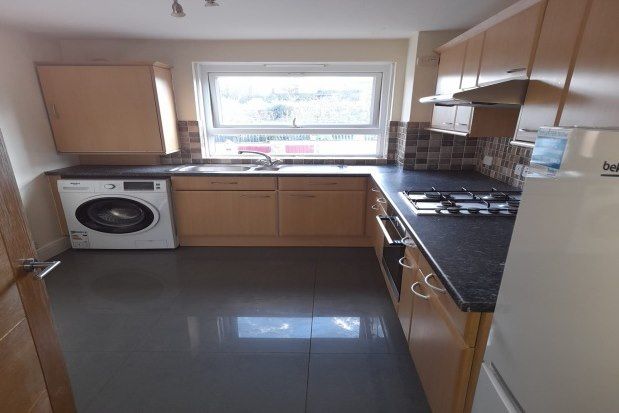 Flat to rent in Ivy Road, London