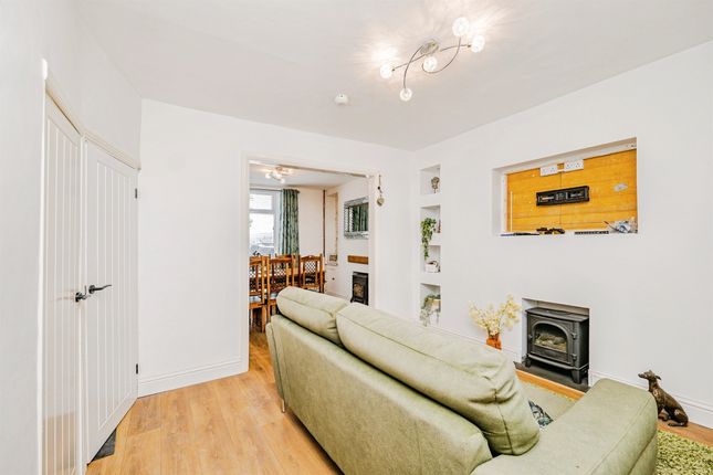 40, The Strand, Bridgend photo 4