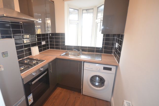 Thumbnail Flat to rent in Eastern Avenue, Ilford