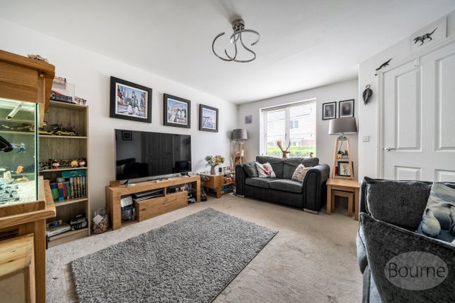 14, Lowsley Farm Drive, Liphook photo 2