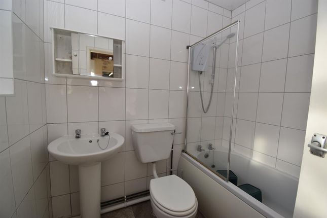 8, Eagle Street, Leamington Spa photo 4