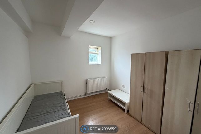 Flat, Old Church Road, London photo 5