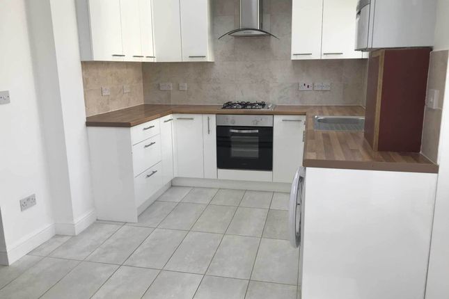 56, Tiverton Road, Edgware photo 3