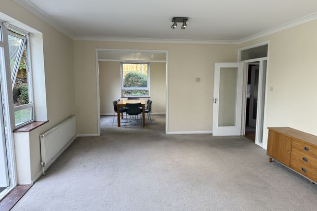Flat 3 Graham Lodge, Graham Road, LONDON photo 3