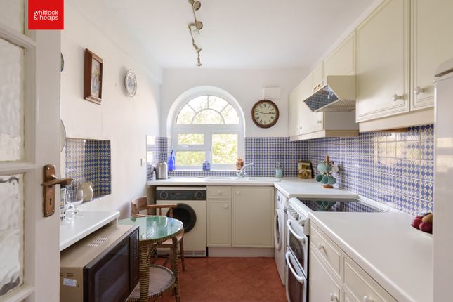 52 Wick Hall, Furze Hill, East Susses photo 2