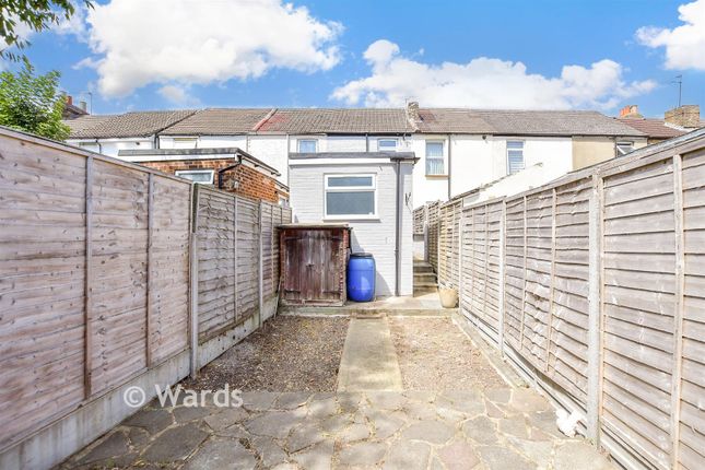 37, Fox Street, Gillingham photo 4