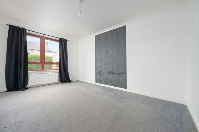 82 Almond Street, Grangemouth photo 4