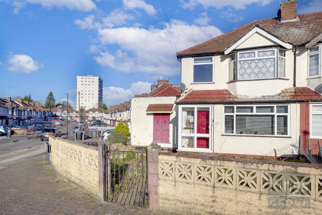 End terrace house for sale in Brick Lane, Enfield
