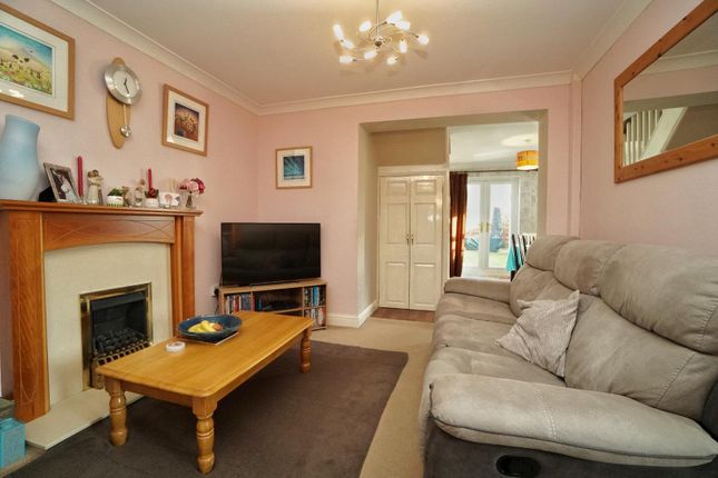 End terrace house for sale in Showfield Drive, Easingwold, York