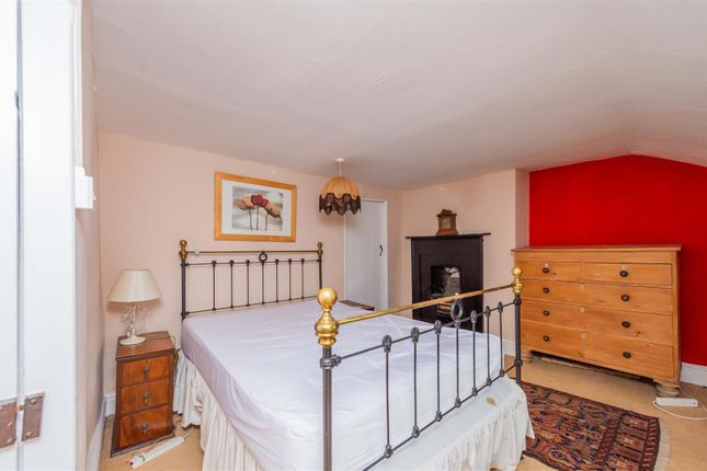 5-bed house on 1 Clive Place, Severn Road, Welshpool, £625,000
