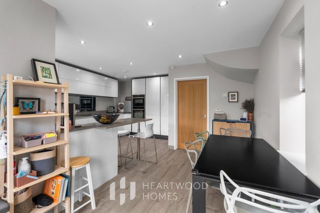 247a, The Ridgeway, St. Albans photo 3