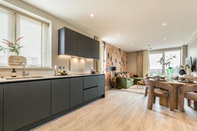 1-bed flat on 879, New Road, Dagenham, £280,000