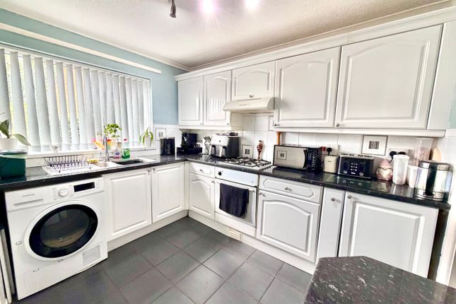 1, Afan Close, Barry photo 3