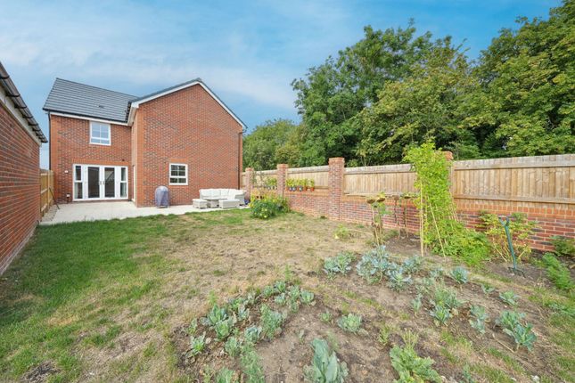 50 Keene Acres, Faringdon photo 4