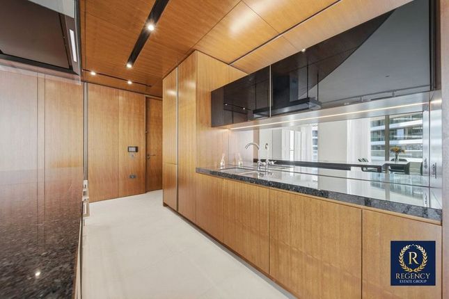 701, One Park Drive, London photo 3
