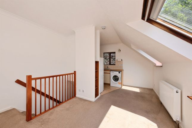 37, Willowdene, Waltham Cross photo 4
