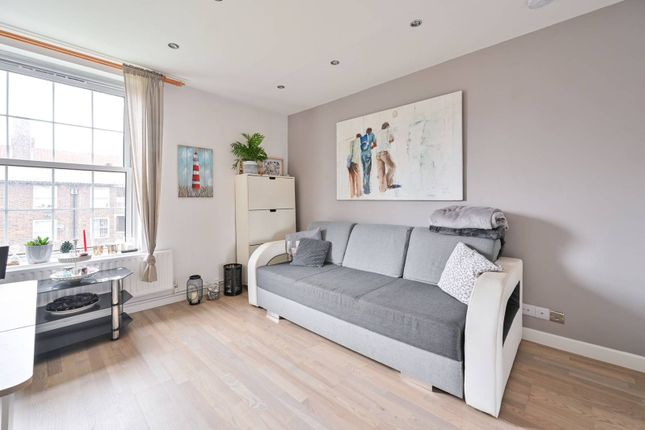 Flat for sale in Old Kent Road, South Bermondsey, London