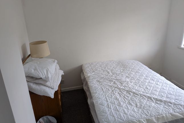Room 3, Cannock photo 2