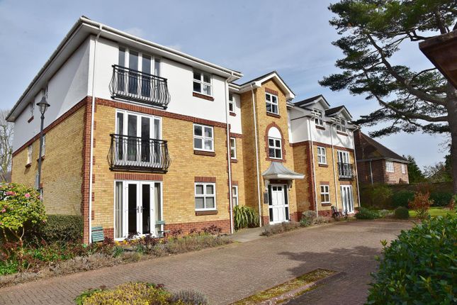 Thumbnail Flat to rent in Rosebank Close, Teddington