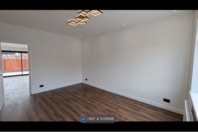 Meadow St, Stockport photo 3