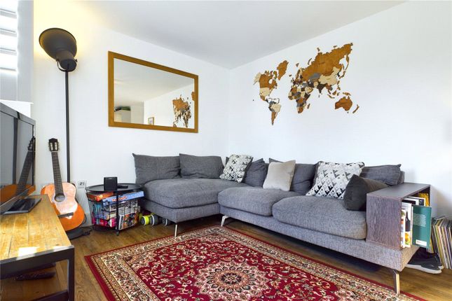 Flat 12, Perseus House,, Francis Close, Berkshire photo 4