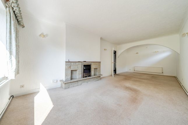 68, Coniston Crescent, Grimsby photo 2